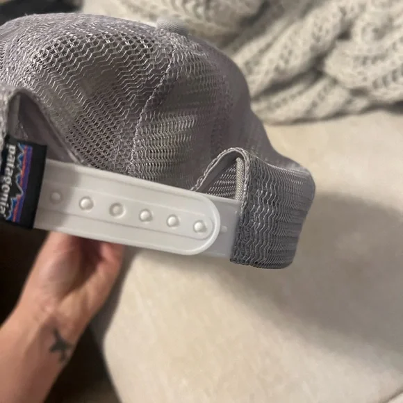 Patagonia Trucker Hat White and red - Picture 2 of 4